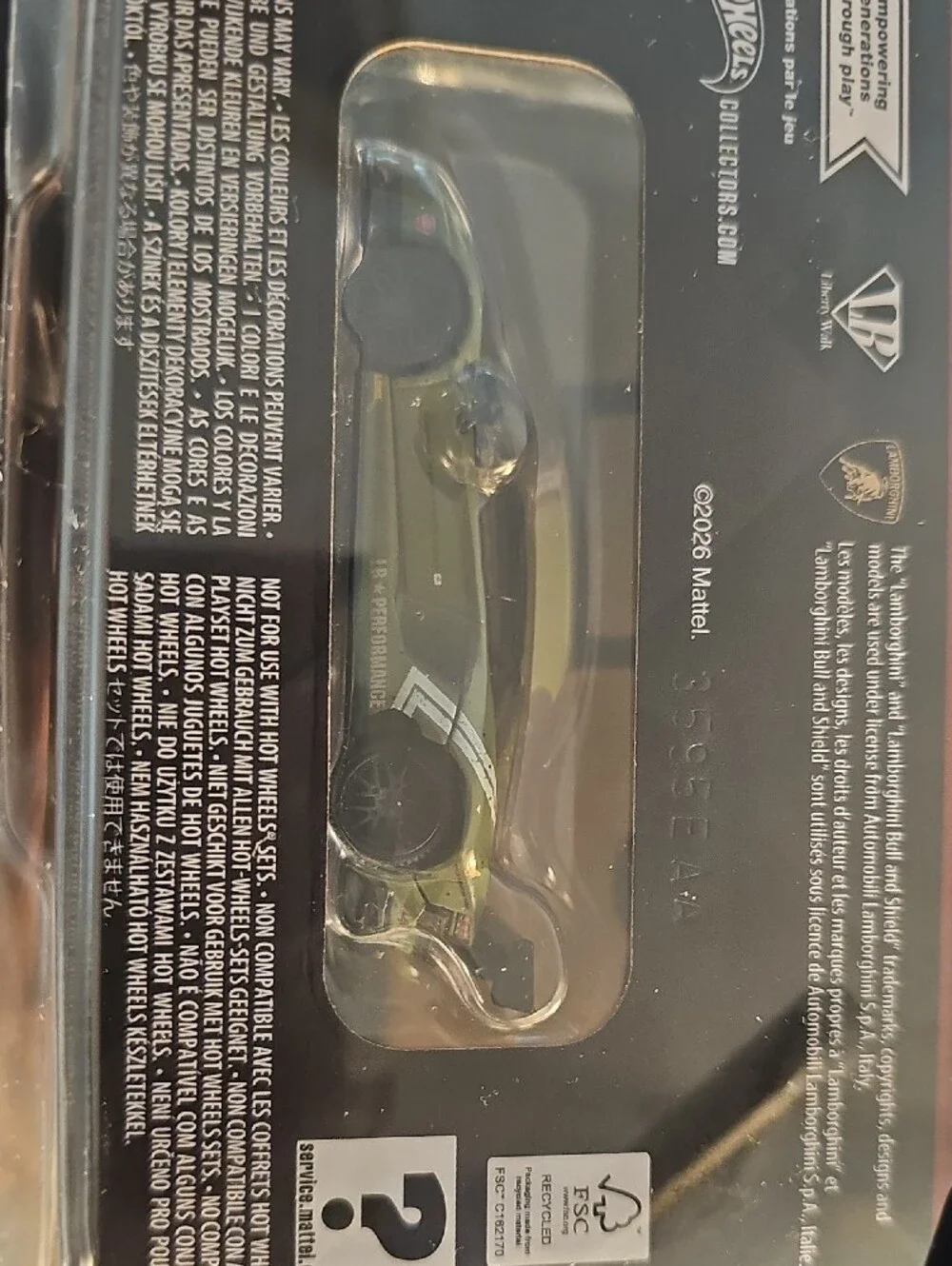 Mattel Hot Wheels Elite 64 LBWK Lamborghini Aventador LP 700-4 - Green - Picture 4 of 5